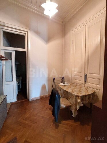 Satılır 2 otaqlı köhnə tikili 95 m², Sahil m., photo 16 from 18