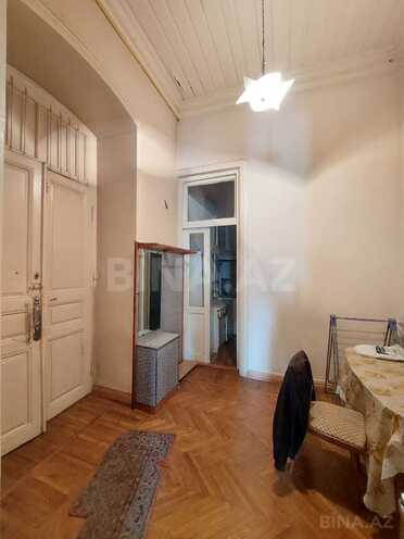 Satılır 2 otaqlı köhnə tikili 95 m², Sahil m., photo 15 from 18