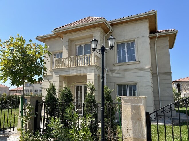 Satılır 7 otaqlı həyət evi/bağ evi 230 m², Sea Breeze q., photo 1 from 14