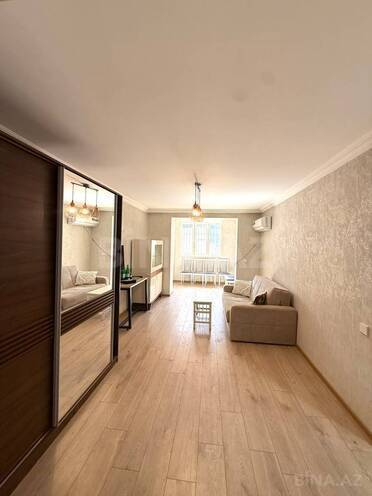 Продаётся 2-комн. вторичка 50 м², м. Элмляр Академиясы, photo 1 from 13
