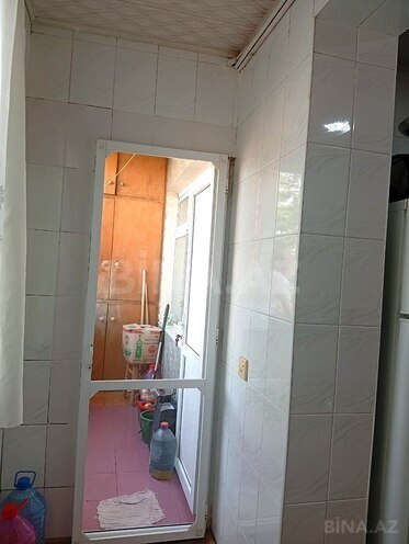 Satılır 3 otaqlı köhnə tikili 65 m², Qara Qarayev m., photo 14 from 22