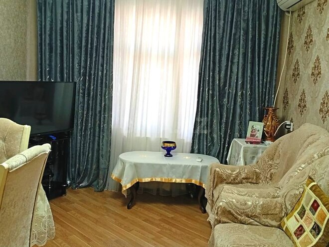 Satılır 3 otaqlı köhnə tikili 65 m², Qara Qarayev m., photo 3 from 22