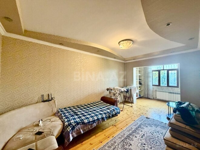 Satılır 2 otaqlı köhnə tikili 65 m², Xalqlar Dostluğu m., photo 1 from 18