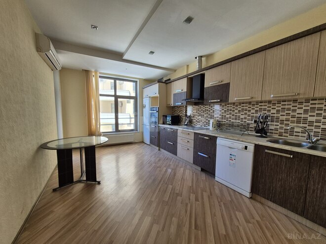 Сдаётся 4-комн. новостройка 200 м², м. Низами, photo 12 from 17