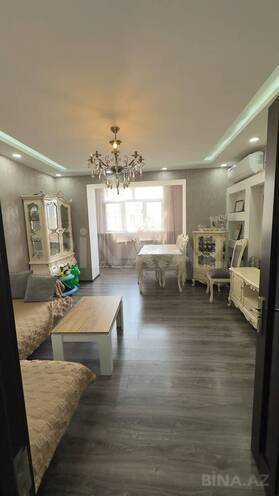 Satılır 2 otaqlı köhnə tikili 70 m², 8-ci mikrorayon q., photo 1 from 11