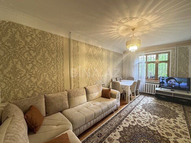 Satılır 3 otaqlı köhnə tikili 65 m², Yeni Günəşli q., photo 1 from 14