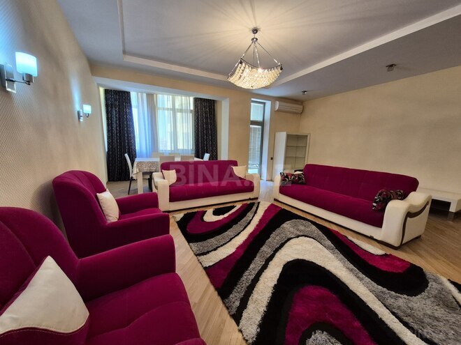 Сдаётся 4-комн. новостройка 200 м², м. Низами, photo 1 from 18