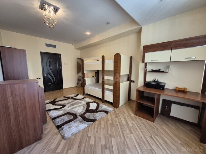 Сдаётся 4-комн. новостройка 200 м², м. Низами, photo 10 from 18