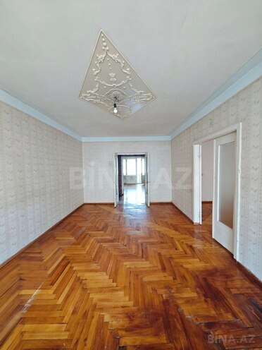 Продаётся 4-комн. вторичка 100 м², пос. Бакиханова, photo 1 from 17