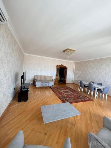 Сдаётся 3-комн. новостройка 160 м², м. 8 ноября, photo 3 from 10