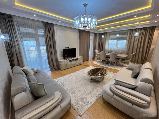 Сдаётся 3-комн. новостройка 145 м², м. 8 ноября, photo 3 from 32