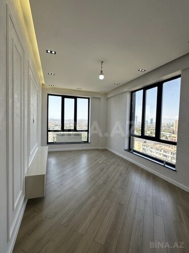 Продаётся 3-комн. новостройка 93 м², м. Нефтчиляр, photo 1 from 18