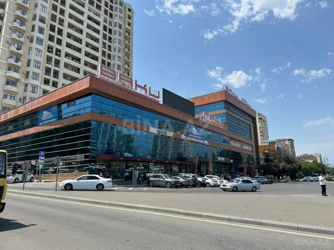Продаётся 1-комн. вторичка 30 м², м. Иншаатчылар, photo 1 from 9