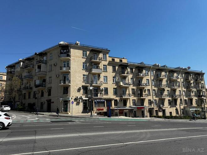 Satılır 2 otaqlı köhnə tikili 40 m², Elmlər Akademiyası m., photo 1 from 18
