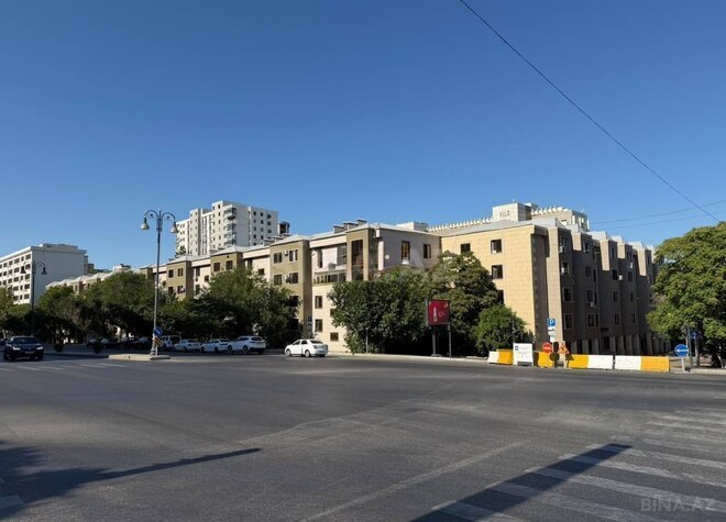 Продаётся 3-комн. вторичка 65 м², м. Элмляр Академиясы, photo 1 from 14