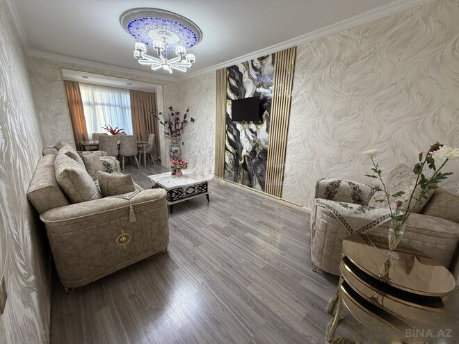 Продаётся 4-комн. вторичка 100 м², Хатаинский р., photo 3 from 19