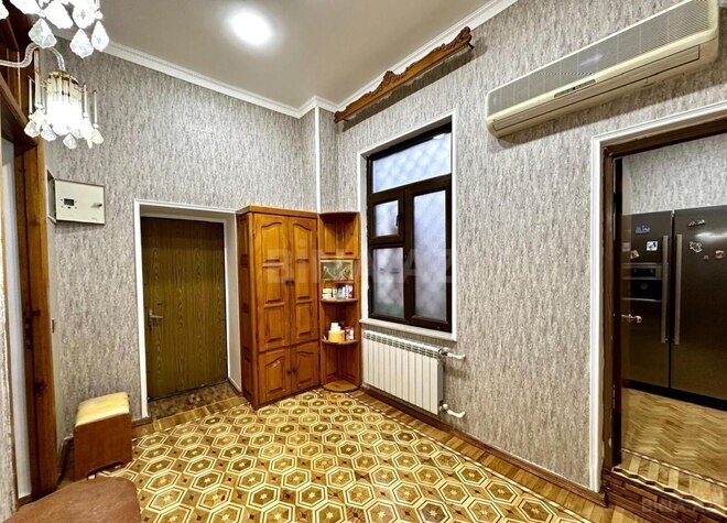İcarəyə verilir 6 otaqlı köhnə tikili 250 m², Sahil m., photo 8 from 11