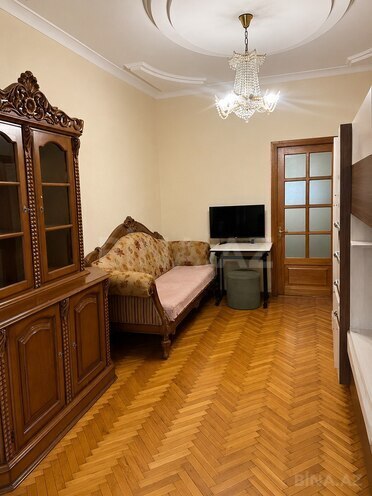 Продаётся 2-комн. вторичка 55 м², м. Гянджлик, photo 4 from 11