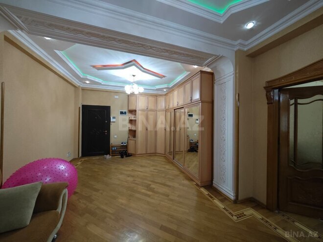 Сдаётся 3-комн. новостройка 150 м², Насиминский  р., photo 17 from 22
