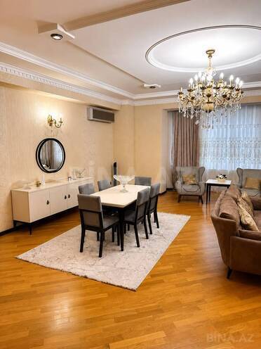 Продаётся 4-комн. новостройка 200 м², м. Гянджлик, photo 1 from 18