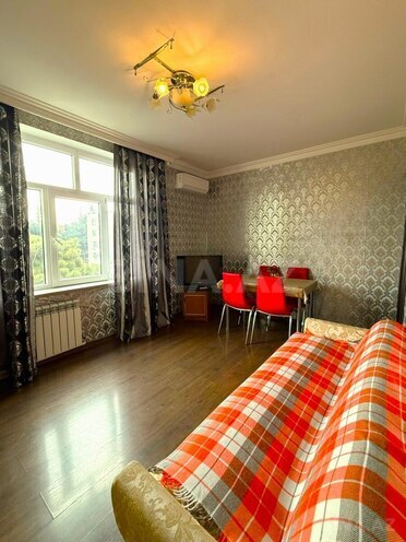 Satılır 2 otaqlı köhnə tikili 55 m², Bakıxanov q., photo 3 from 17