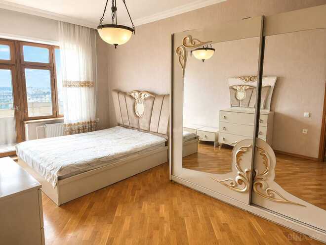 Сдаётся 3-комн. вторичка 90 м², м. Ази Асланов, photo 4 from 13