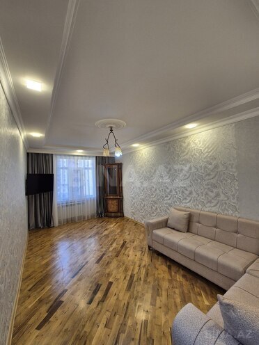 Satılır 2 otaqlı köhnə tikili 60 m², Əhmədli m., photo 1 from 13