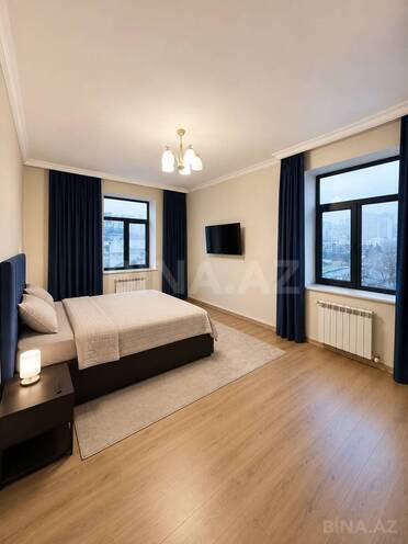 Сдаётся 3-комн. новостройка 152 м², м. Низами, photo 11 from 18