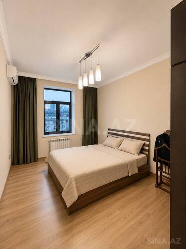 Сдаётся 3-комн. новостройка 152 м², м. Низами, photo 12 from 18