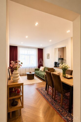 Satılır 3 otaqlı köhnə tikili 65 m², Memar Əcəmi m., photo 1 from 9