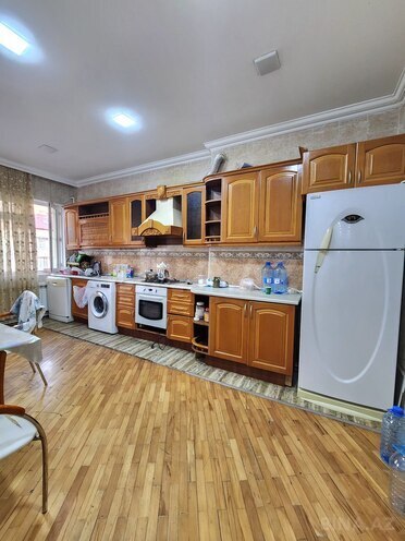 Сдаётся 3-комн. новостройка 130 м², м. Нариман Нариманов, photo 9 from 18