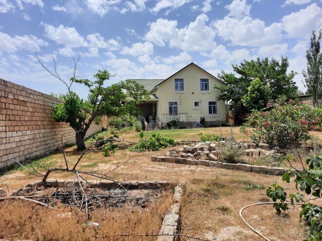 Satılır 6 otaqlı həyət evi/bağ evi 200 m², Novxanı q., photo 1 from 15