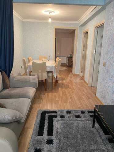 Satılır 1 otaqlı köhnə tikili 73 m², İnşaatçılar m., photo 1 from 7