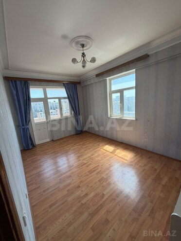 Продаётся 3-комн. новостройка 112 м², м. Нефтчиляр, photo 1 from 9