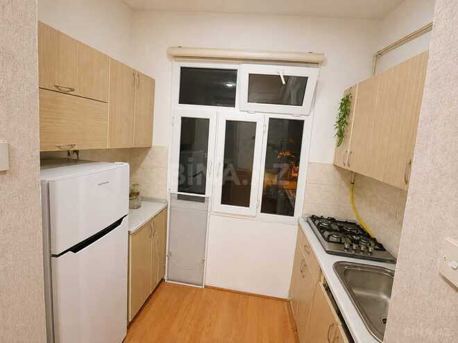 Продаётся 2-комн. вторичка 35 м², м. Нефтчиляр, photo 4 from 8