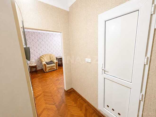 Продаётся 2-комн. вторичка 35 м², м. Нефтчиляр, photo 7 from 8