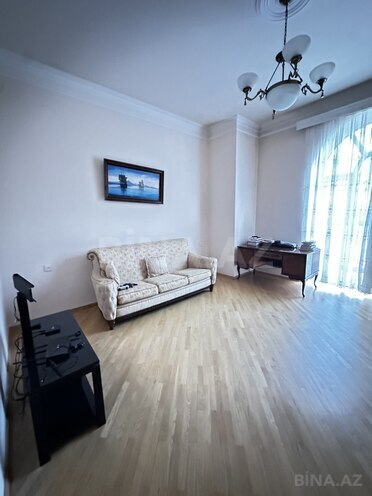 Satılır 9 otaqlı həyət evi/bağ evi 450 m², Nəsimi m., photo 13 from 32
