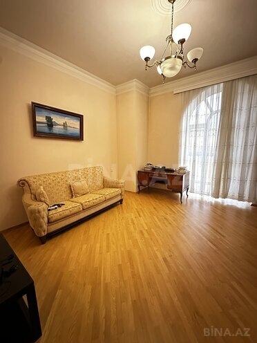 Satılır 9 otaqlı həyət evi/bağ evi 450 m², Nəsimi m., photo 18 from 32