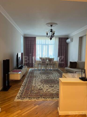 Сдаётся 3-комн. новостройка 130 м², м. Мемар Аджеми, photo 1 from 18
