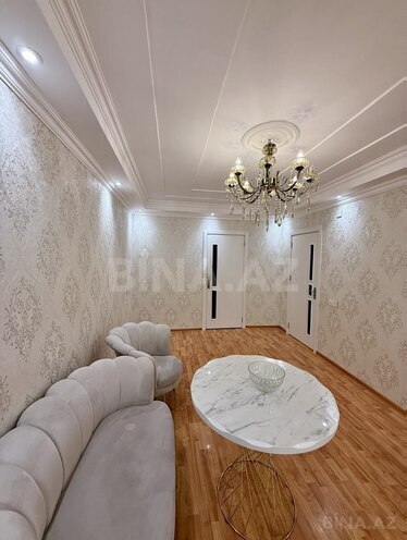 Satılır 2 otaqlı köhnə tikili 60 m², İnşaatçılar m., photo 4 from 13