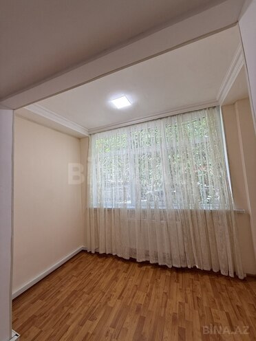Satılır 2 otaqlı köhnə tikili 60 m², İnşaatçılar m., photo 8 from 13