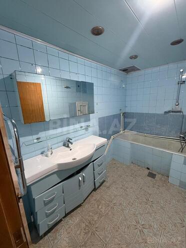 Сдаётся 4-комн. вторичка 120 м², м. 20 января, photo 17 from 19