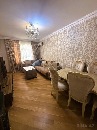 Satılır 3 otaqlı köhnə tikili 75 m², Yeni Günəşli q., photo 1 from 10