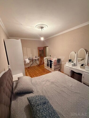 Satılır 5 otaqlı köhnə tikili 120 m², Əhmədli m., photo 1 from 17