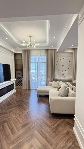 Satılır 2 otaqlı yeni tikili 80 m², Ağ şəhər q., photo 1 from 18