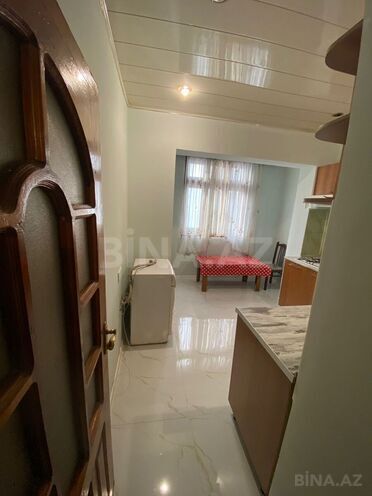Продаётся 2-комн. вторичка 70 м², м. Иншаатчылар, photo 1 from 13
