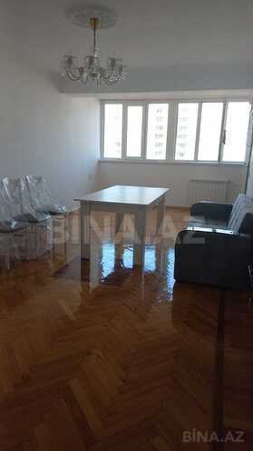 Продаётся 3-комн. вторичка 70 м², м. Элмляр Академиясы, photo 1 from 10