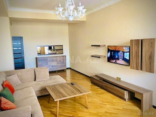 Сдаётся 2-комн. новостройка 110 м², Насиминский  р., photo 3 from 12