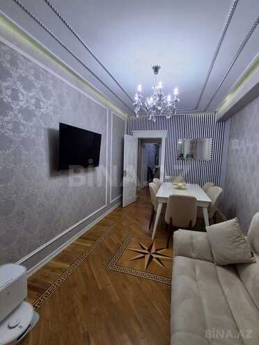 Продаётся 3-комн. новостройка 85 м², Абшеронcкий  р., photo 1 from 14