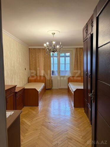Продаётся 3-комн. вторичка 80 м², м. Элмляр Академиясы, photo 4 from 11